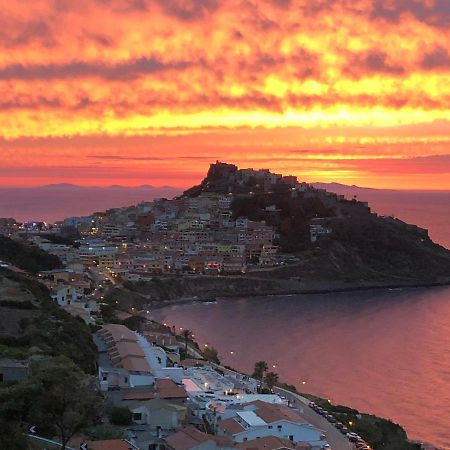 La Tartaruga Spiaggiata - Bilocale Centrale A Pochi Metri Dalla Spiaggia Castelsardo Εξωτερικό φωτογραφία