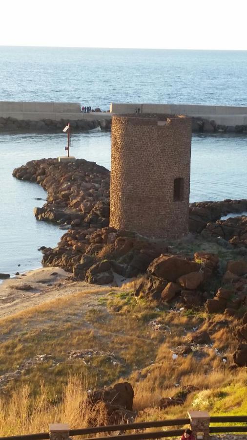 La Tartaruga Spiaggiata - Bilocale Centrale A Pochi Metri Dalla Spiaggia Castelsardo Εξωτερικό φωτογραφία