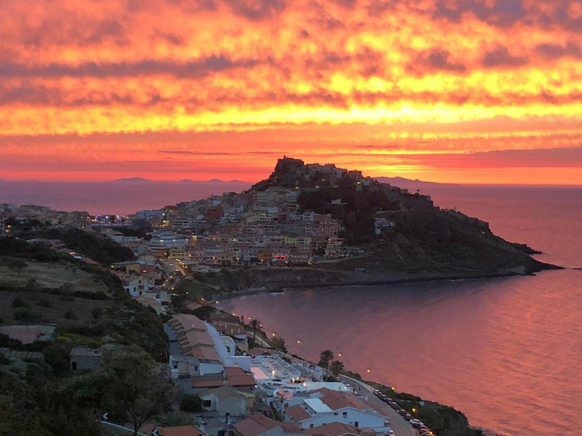 La Tartaruga Spiaggiata - Bilocale Centrale A Pochi Metri Dalla Spiaggia Castelsardo Εξωτερικό φωτογραφία